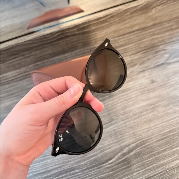 Ray-Ban Black Round Frame Sunglasses with Brown Case main image 5